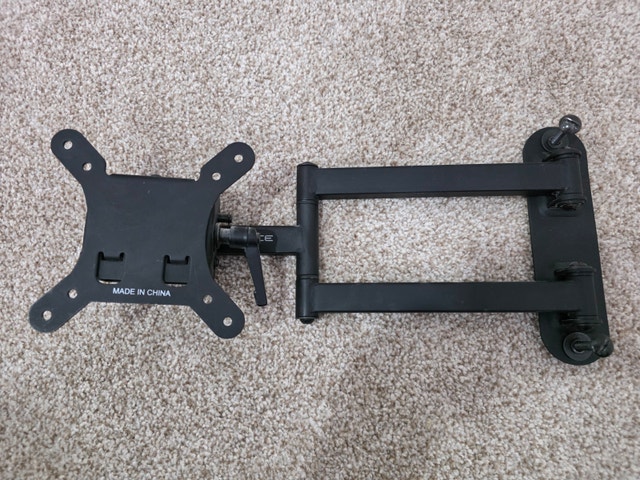 Full Motion Monitor/TV Wall Mount