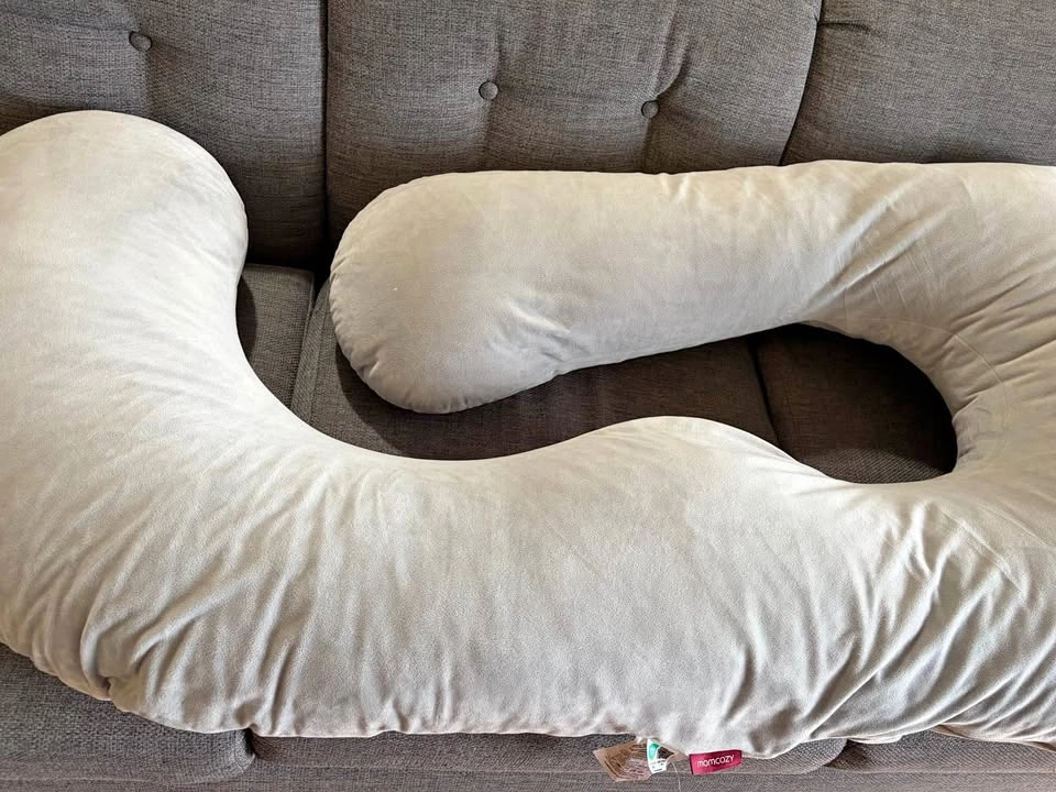 Momcozy U-shaped pregnancy pillow