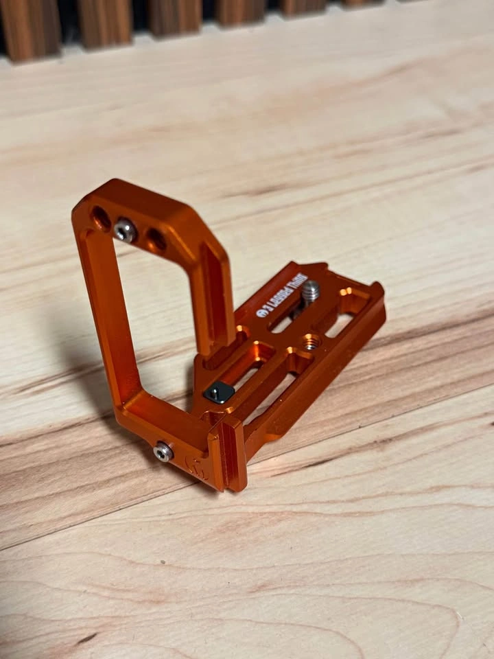 3Legged Things L Bracket for the Canon R5