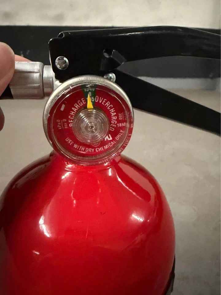 Kidde ABC Dry Chemical Fire Extinguisher (Fully Charged) - photo 2