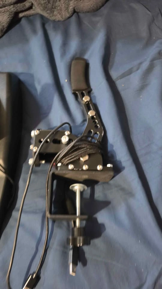 Logitech G923 steering wheel setup - photo 4
