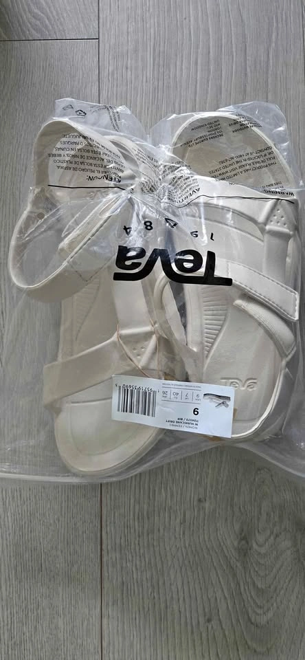 Teva hurricane drift sandals - NWT - photo 2