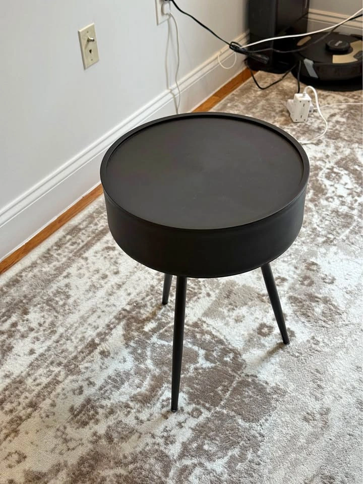 Black Round Tripod Side Table 16"