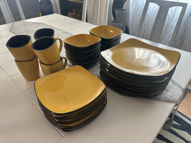Corelle Hearthstone Dish Set