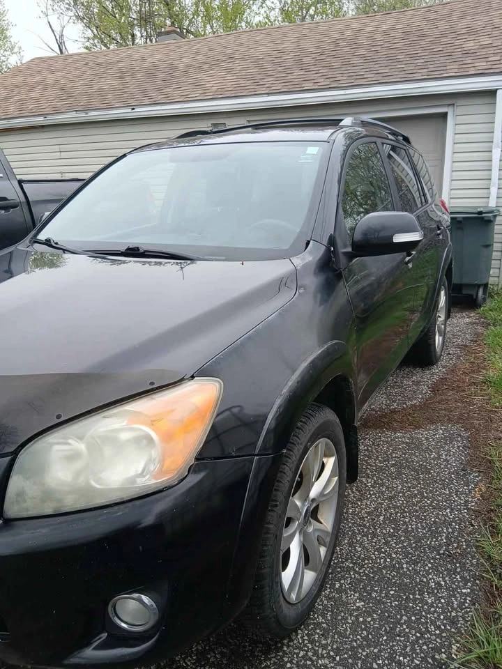 2009 Toyota RAV4 - photo 2
