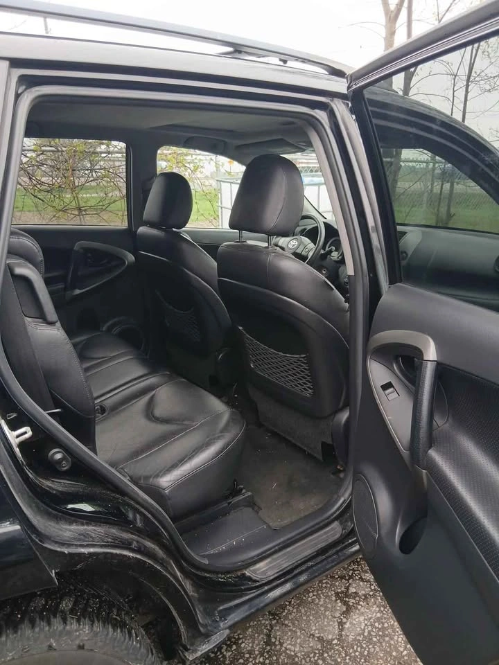 2009 Toyota RAV4 - photo 4