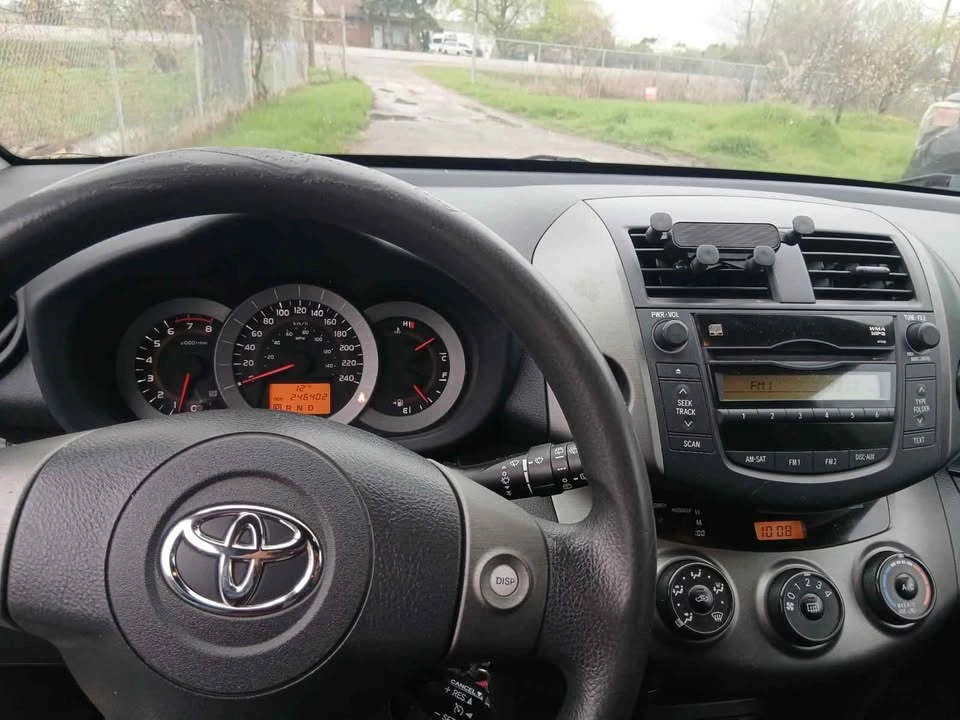 2009 Toyota RAV4 - photo 5
