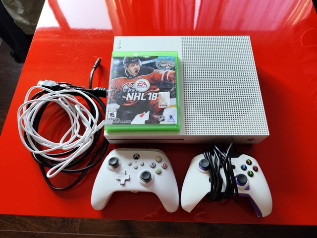 (Delivery) Xbox One S w/games