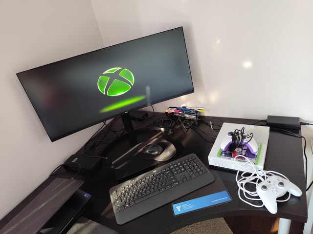 (Delivery) Xbox One S w/games - photo 2