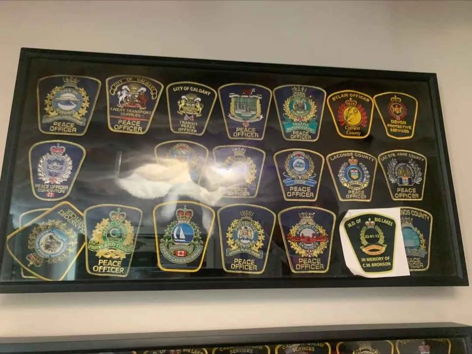 Authentic Alberta Peace Officer patches  Collection - photo 2