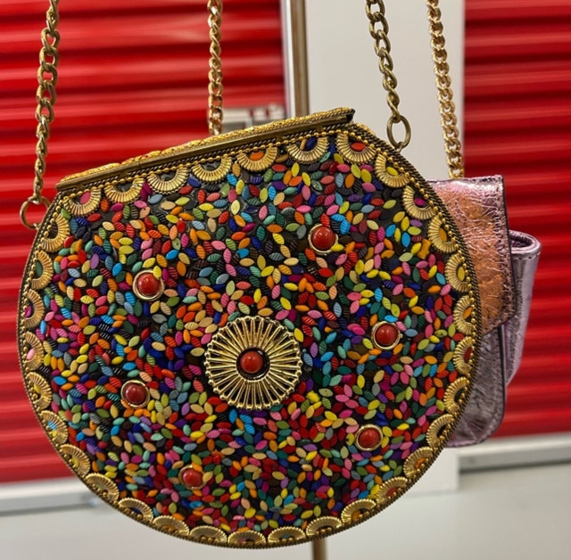 2 Gold Chain Purses - photo 3
