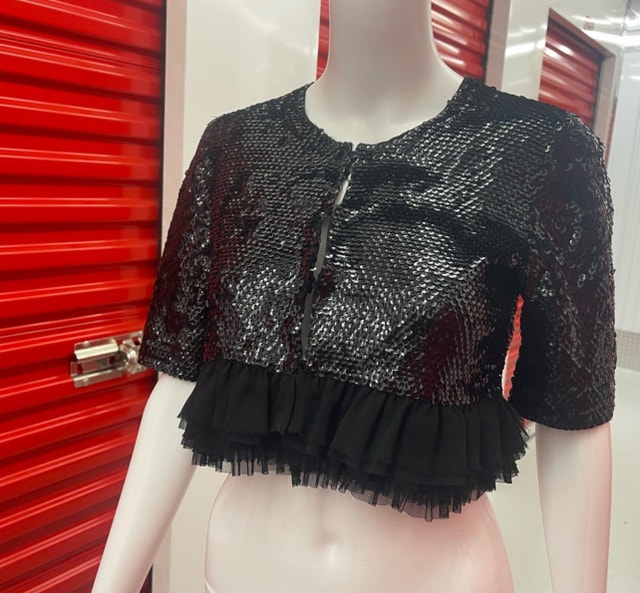 BCBGMaxAzria Black Sequin Ruffle Crop Top - photo 2