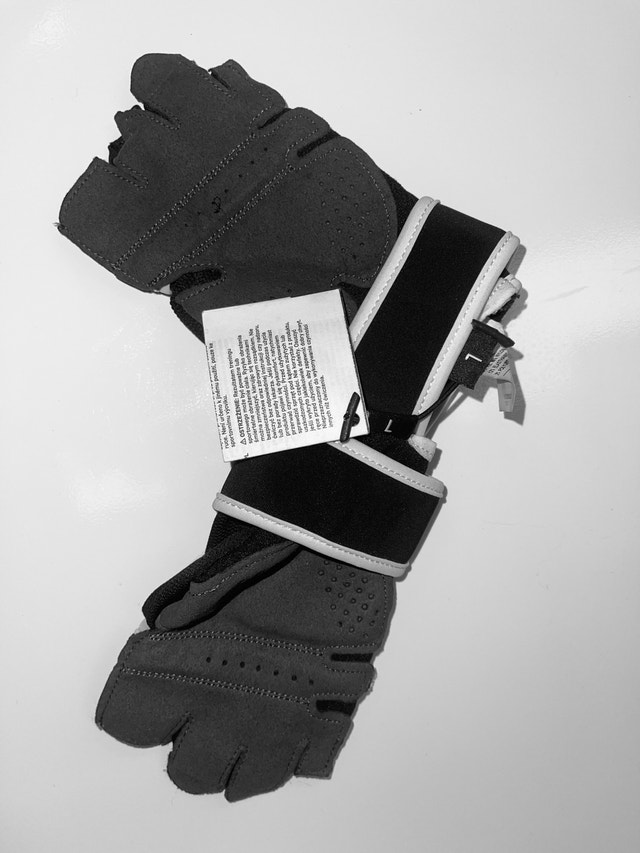 Nike “Just Do It” Women’s Training Gloves - photo 3