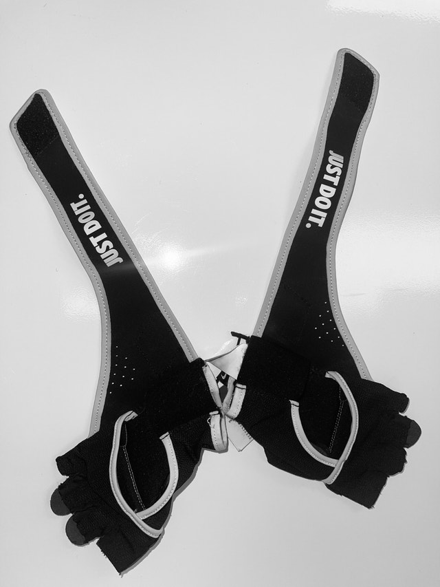 Nike “Just Do It” Women’s Training Gloves - photo 4