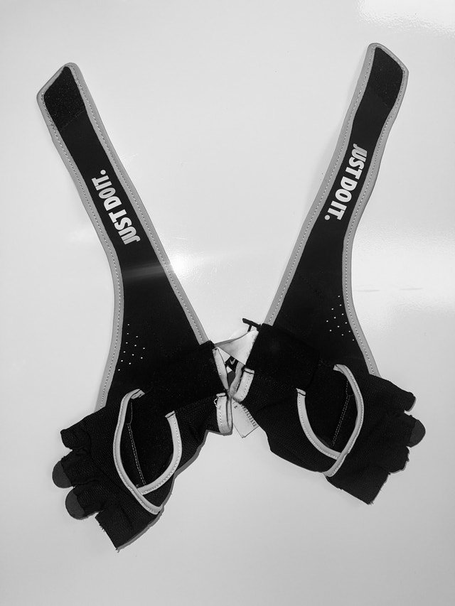 Nike “Just Do It” Women’s Training Gloves - photo 5