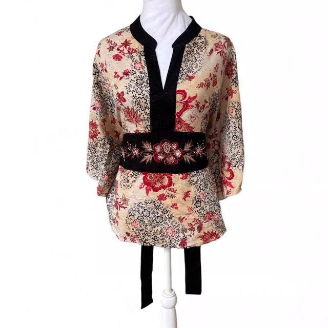 Vintage 90’s silk beaded baby doll kimono blouse top