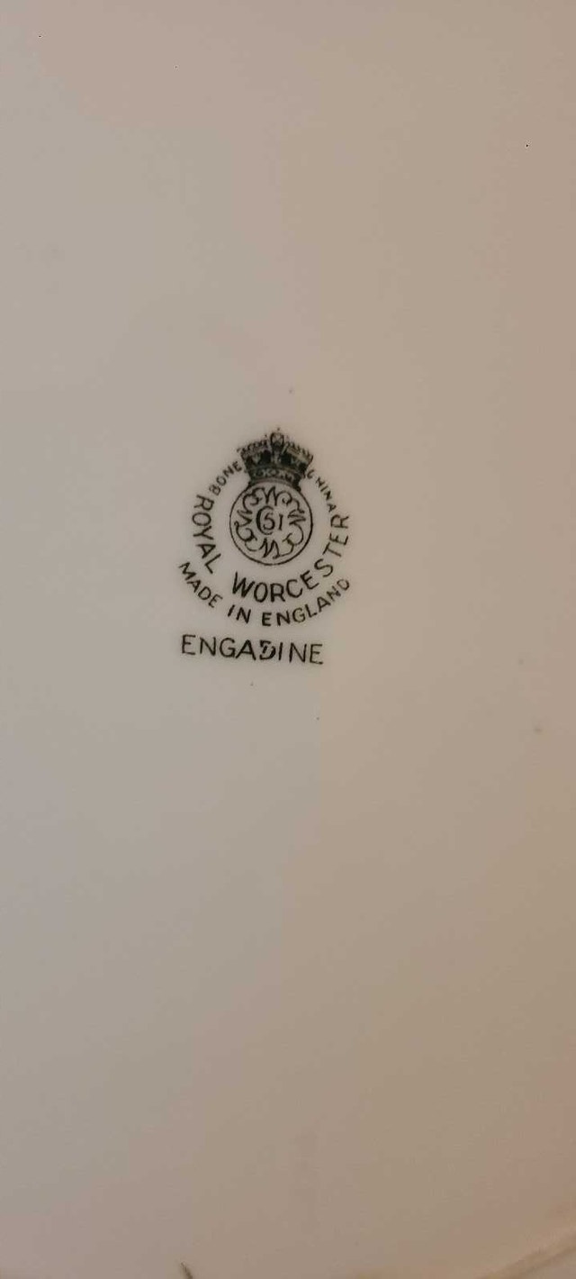 Royal Worcester Engadine Dinnerware Set - photo 4