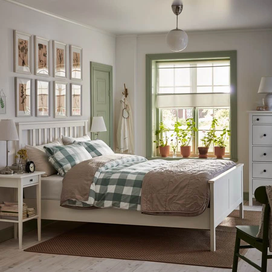 Ikea HEMNES Bed frame, white stain, Queen - photo 3