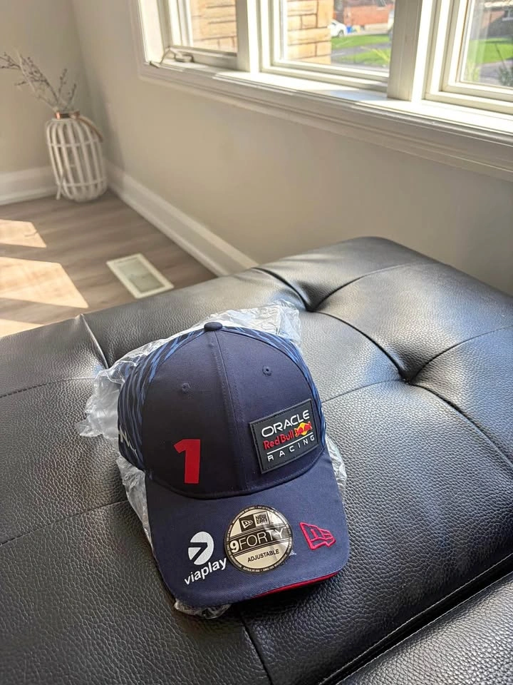 Brand new - Red Bull F1 Racing 9Forty Team Color A-Frame Snapbac