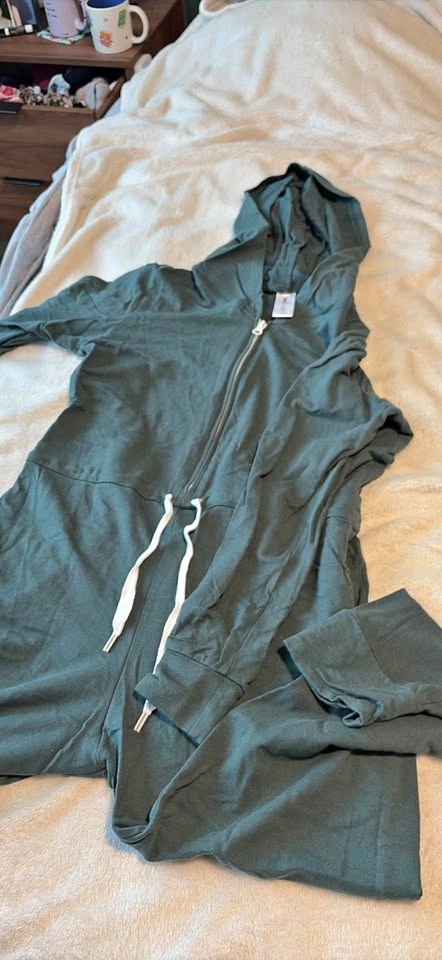 Green Hooded Jillian Harris Smash + Tess Romper Size Small