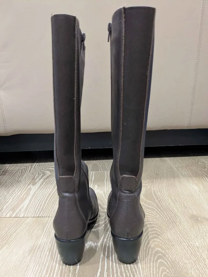 NAOT tall brown leather boots 35 image indicator(3)