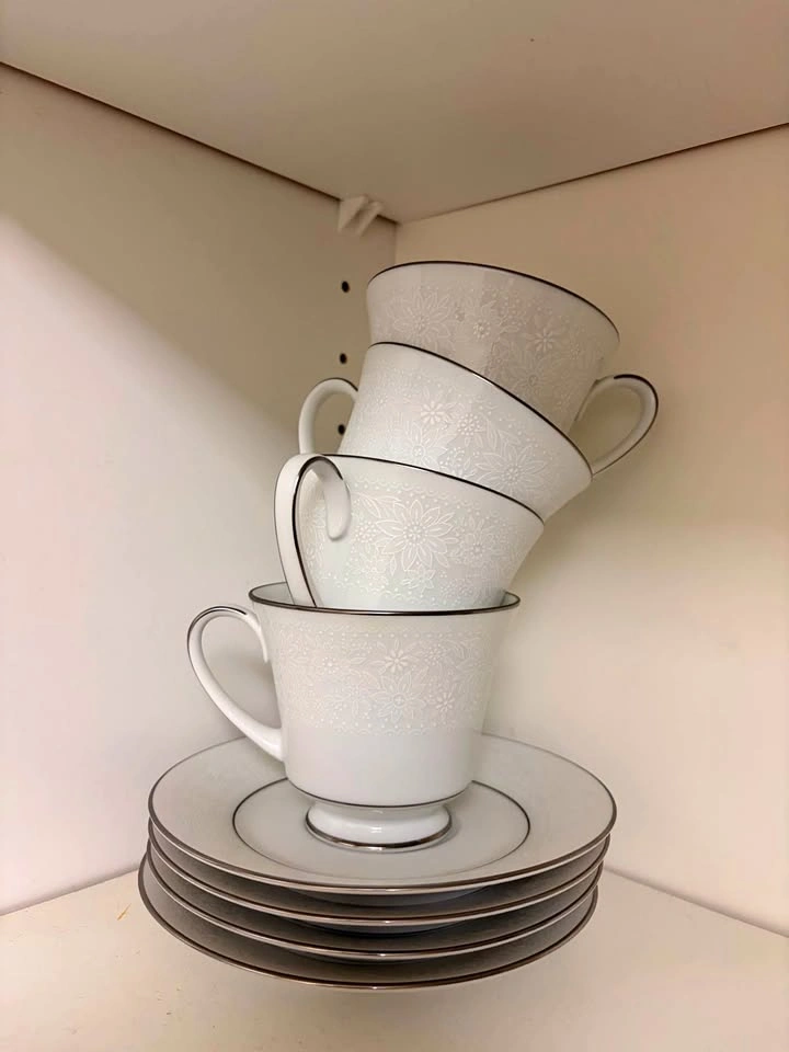 Teacups (set of 4)