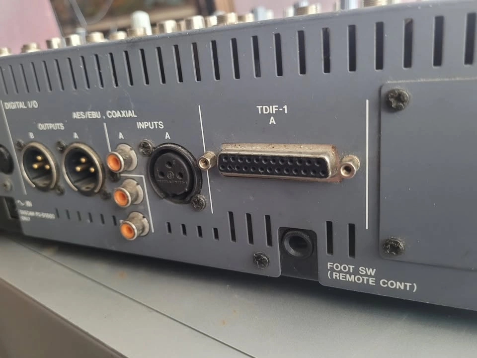 TASCAM TM-D1000 Mixing Console - photo 5