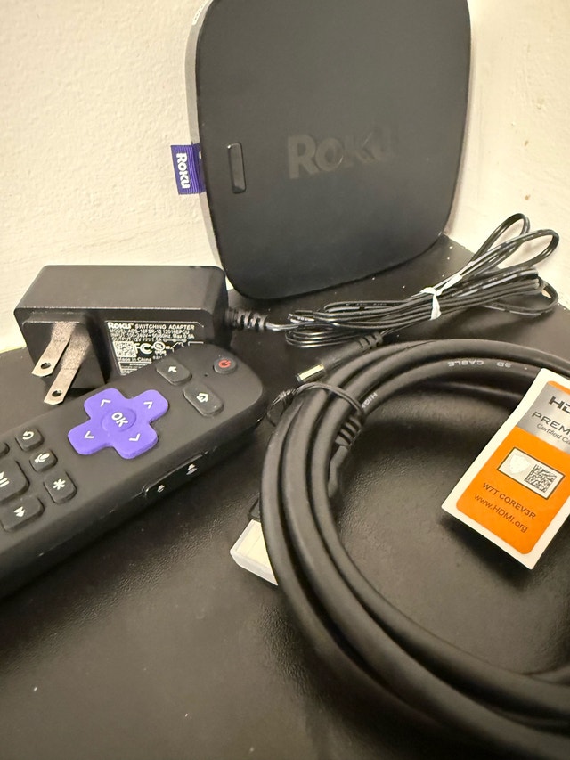 Roku Ultra 4K Streaming Player with voice remote - photo 2