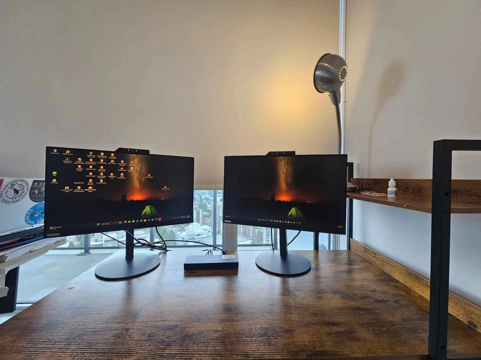Pair of Lenovo ThinkVision Monitors with Dual Monitor Arm - photo 2