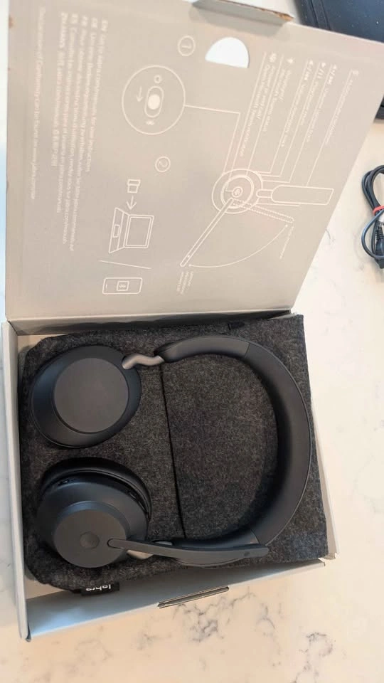Jabra Evolve2 65 Wireless Noise Cancelling Headphones - photo 2