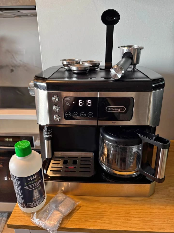De'Longhi All-in-One Coffee and Espresso Machine Bundle