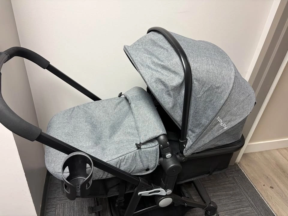2-in-1 Bassinet Stroller - photo 2