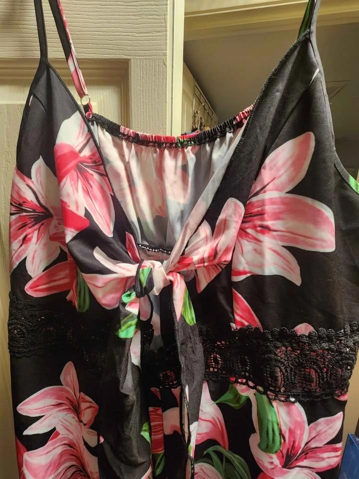 Floral Tie-Front Romper Shein 3x - photo 2