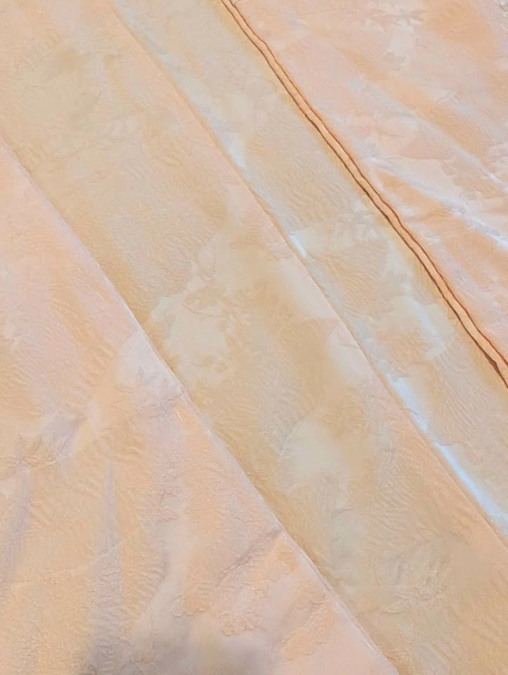 Traditional Japanese Kimono made with Peach-Coloured Silks - photo 5
