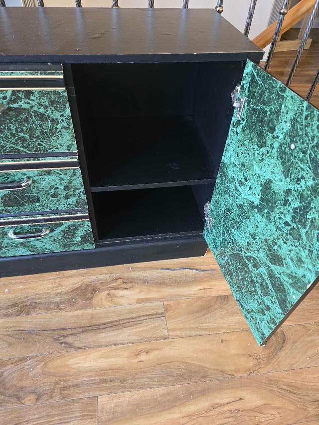 Used dresser with 1 night table - photo 4