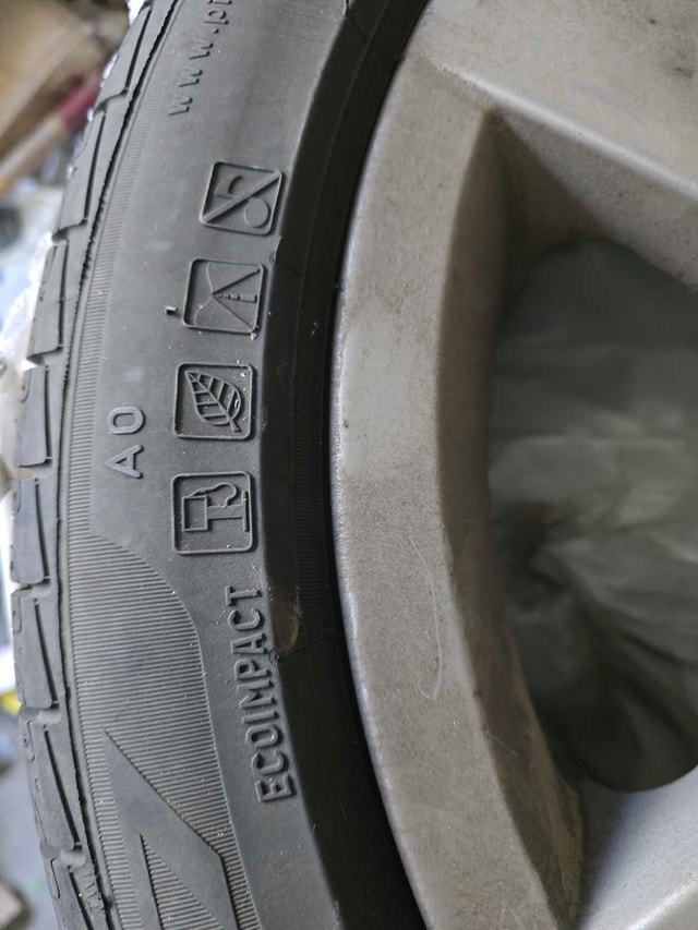 2008 BMW 528xi All-Season Tires with Rims - photo 2