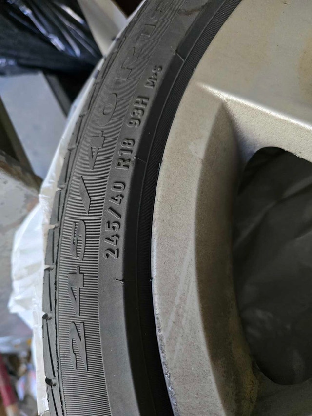 2008 BMW 528xi All-Season Tires with Rims - photo 4