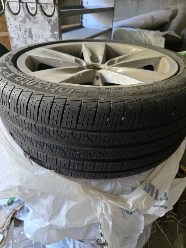 2008 BMW 528xi All-Season Tires with Rims - photo 5