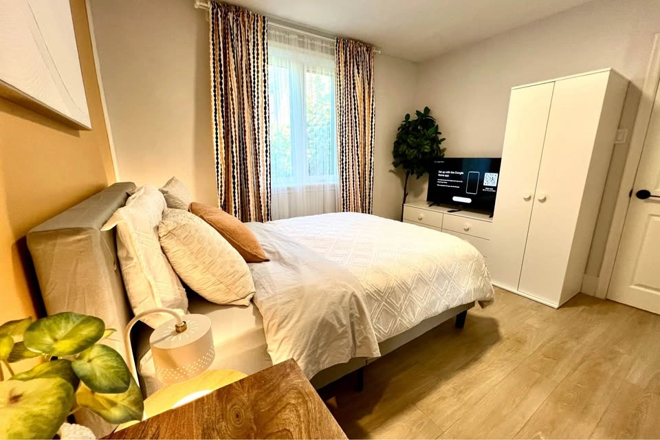 Private room for rent - photo 2