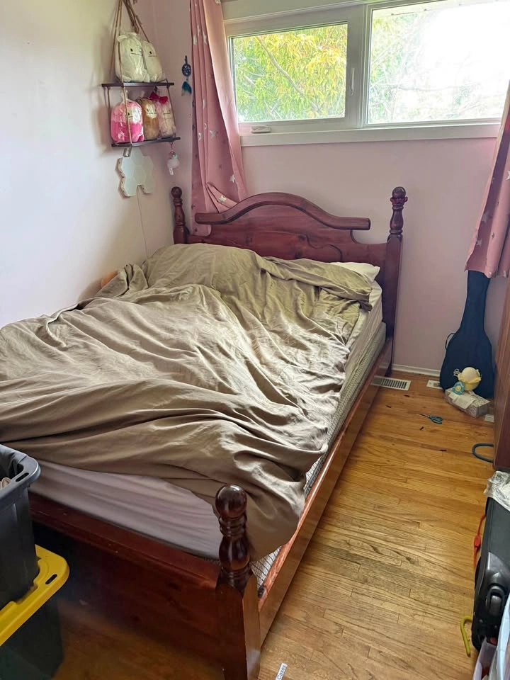 Queen bed