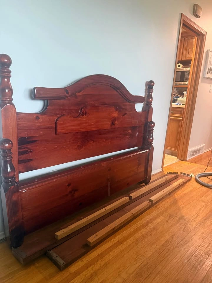 Queen bed - photo 2