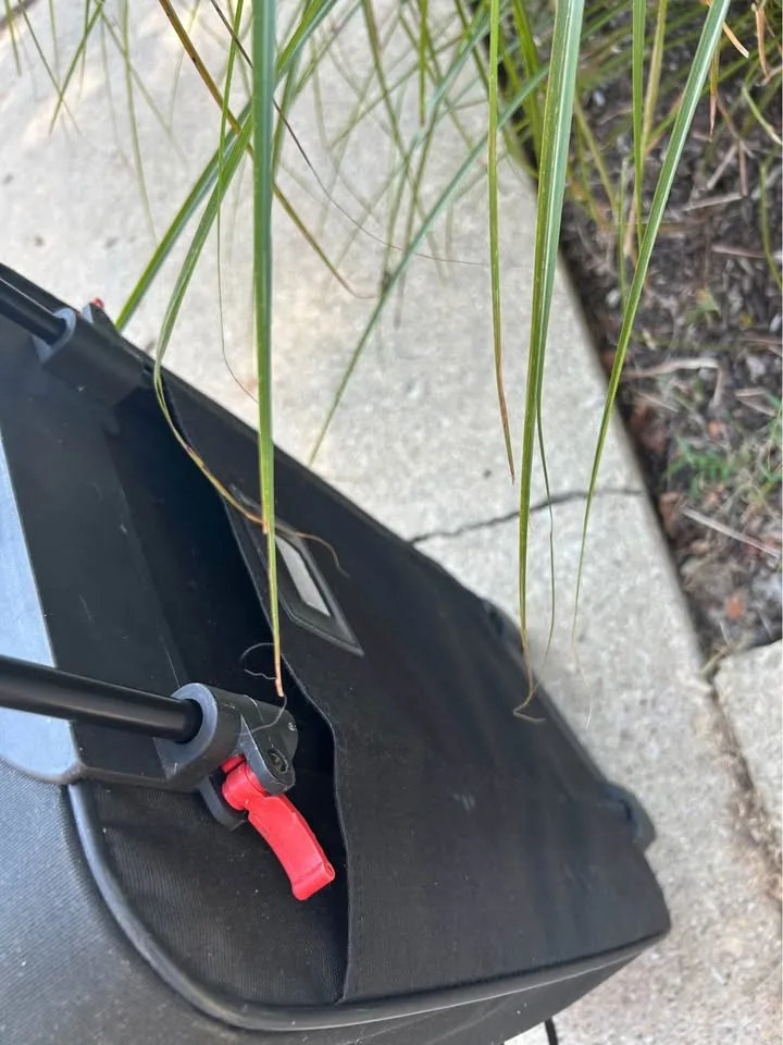 Black Suitcase with Handle image indicator(5)