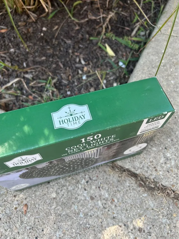 150 White Net Christmas Lights image indicator(3)