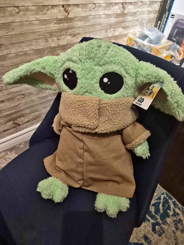 Brand New Yoda Star Wars 20" Plush