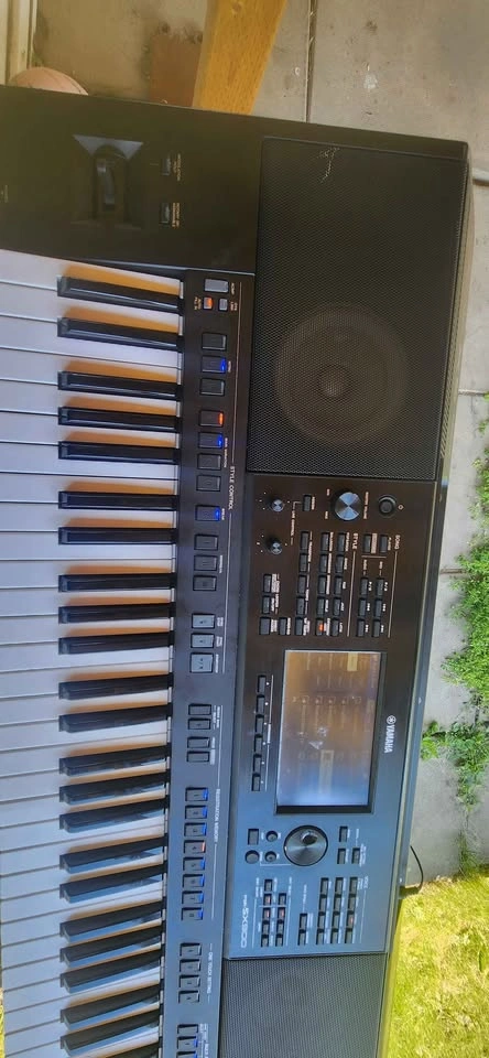 YAMAHA PSR SX900 - photo 3