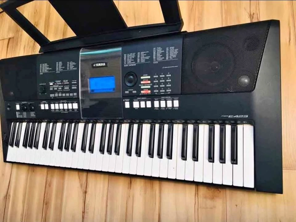 Yamaha PSR-E423