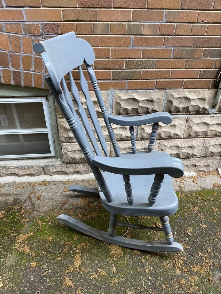 Oversized vintage rocking chair - photo 2