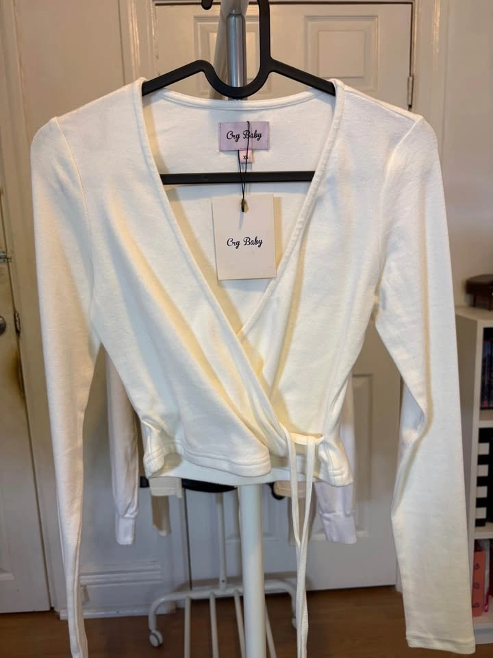 Women’s XS/XXS Clothing Lot – Banana Republic, Aerie & Cry Baby - photo 3