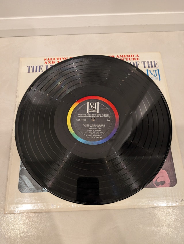 1964 VEE-JAY Records The 15 Greatest Songs of The Beatles Vinyl - photo 3