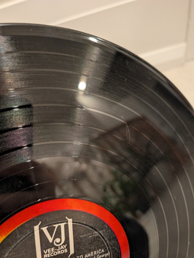 1964 VEE-JAY Records The 15 Greatest Songs of The Beatles Vinyl - photo 4